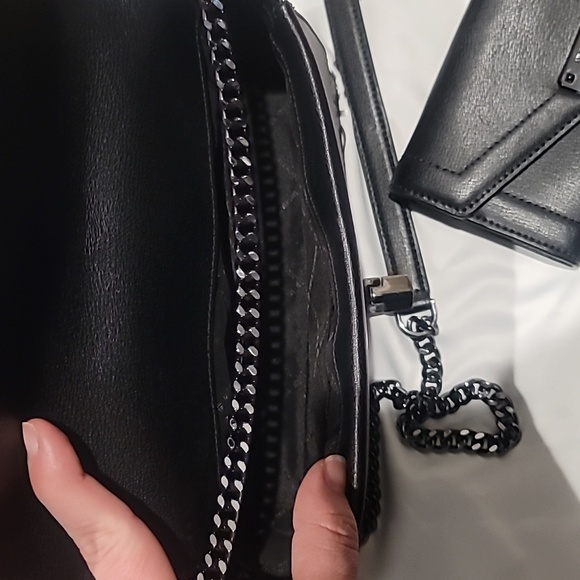 NWT Michael Kors Kinsley Crossbody with Matching Wallet - Picture 5 of 11